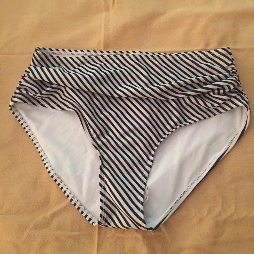 2 Brand New Pair of Navy Bikini Bottoms